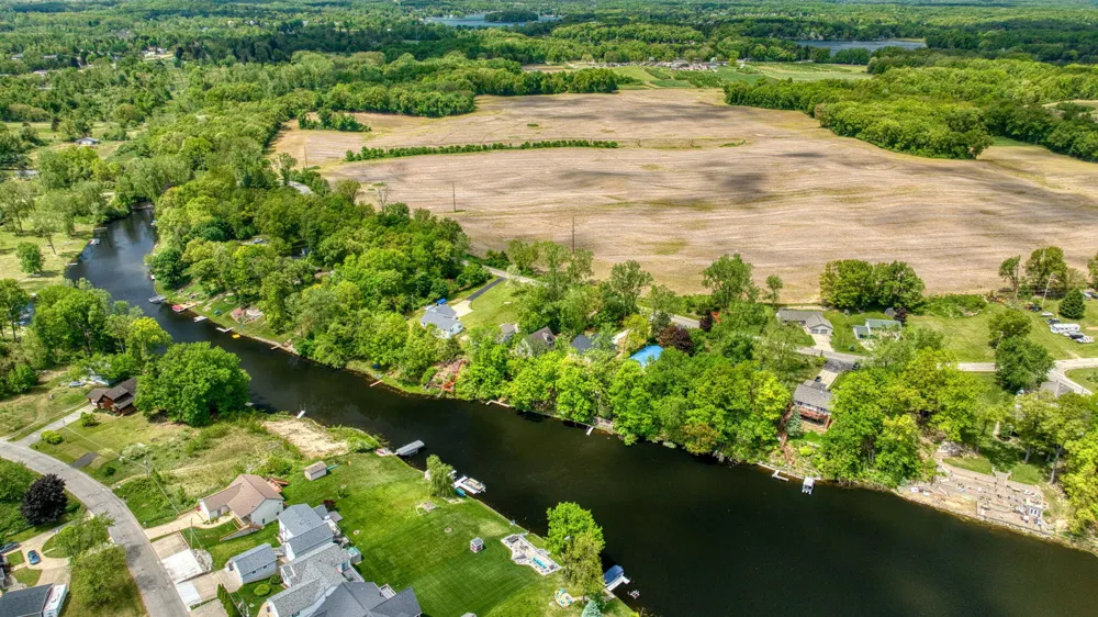 10771 Woodbrook Drive Somerset Township, MI 49233