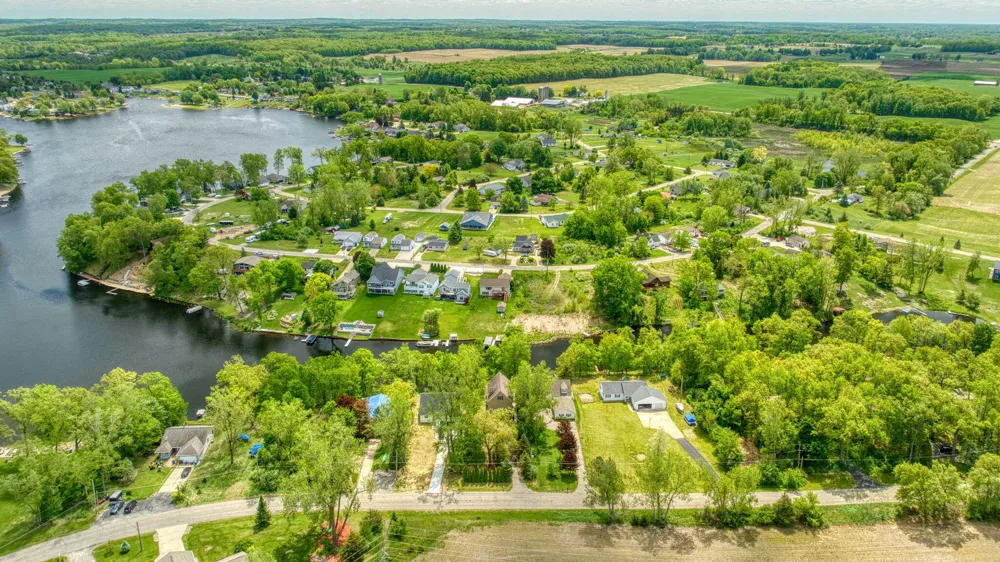 10771 Woodbrook Drive Somerset Township, MI 49233