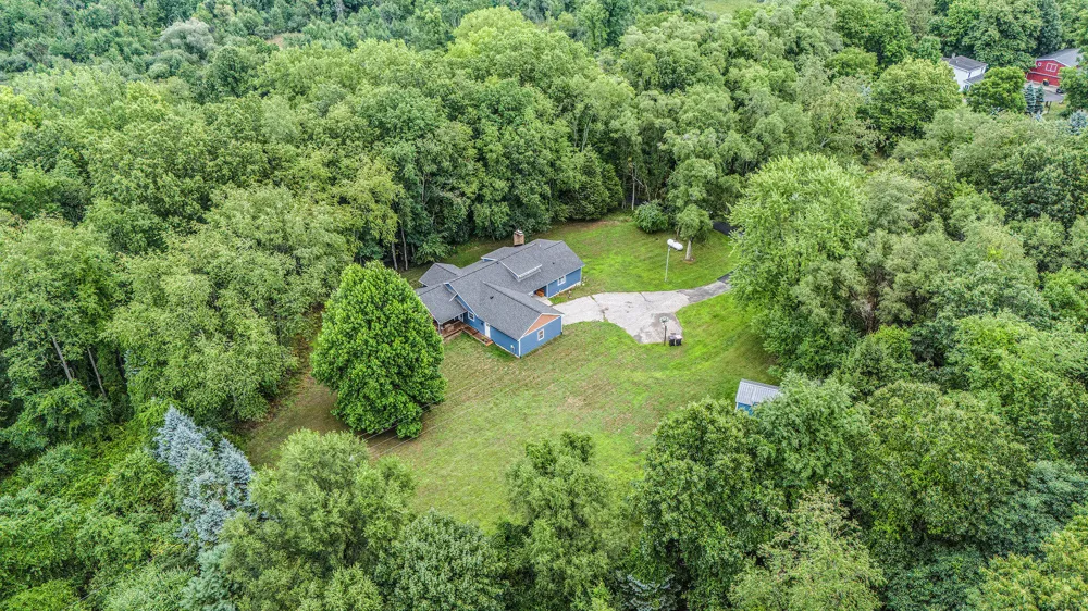 8300 Grand River Drive SE Cascade Charter Township, MI 49301