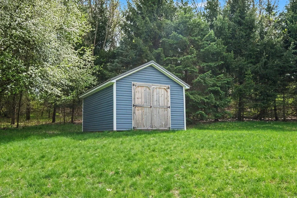 8300 Grand River Drive SE Cascade Charter Township, MI 49301