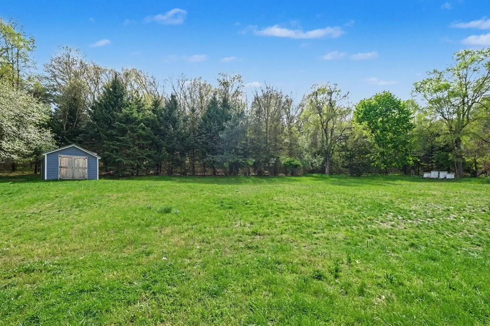 8300 Grand River Drive SE Cascade Charter Township, MI 49301