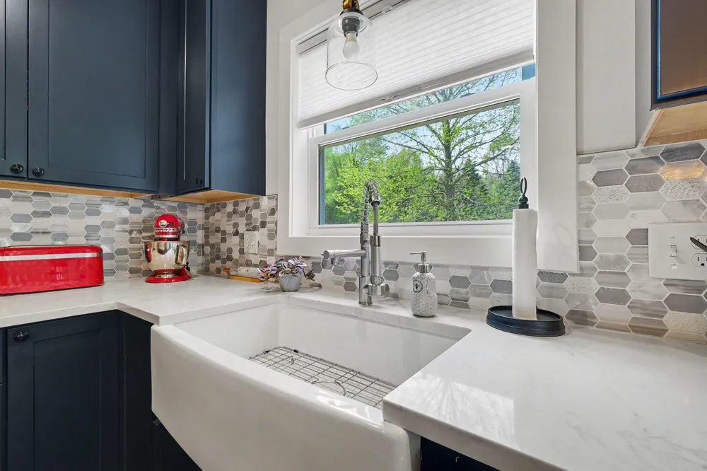 8300 Grand River Drive SE Cascade Charter Township, MI 49301