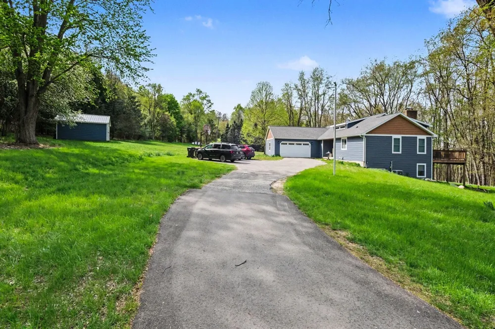 8300 Grand River Drive SE Cascade Charter Township, MI 49301
