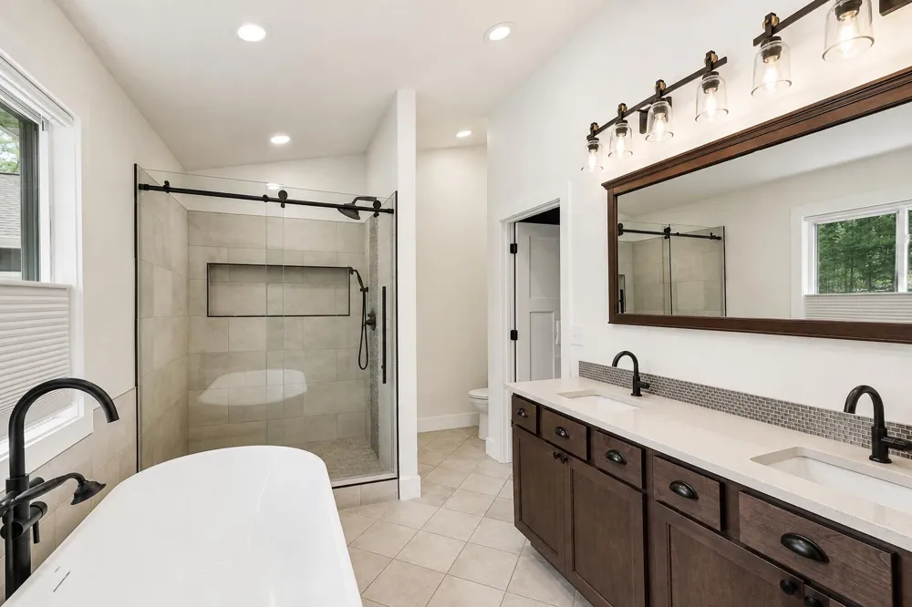 8300 Grand River Drive SE Cascade Charter Township, MI 49301