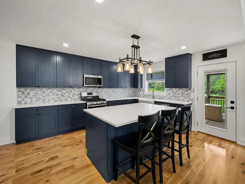 8300 Grand River Drive SE Cascade Charter Township, MI 49301
