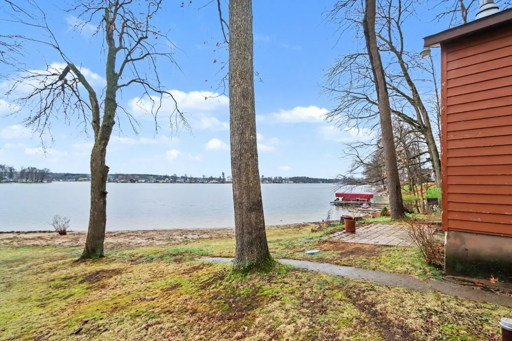 12015 Oakridge Road Prairieville Township, MI 49080