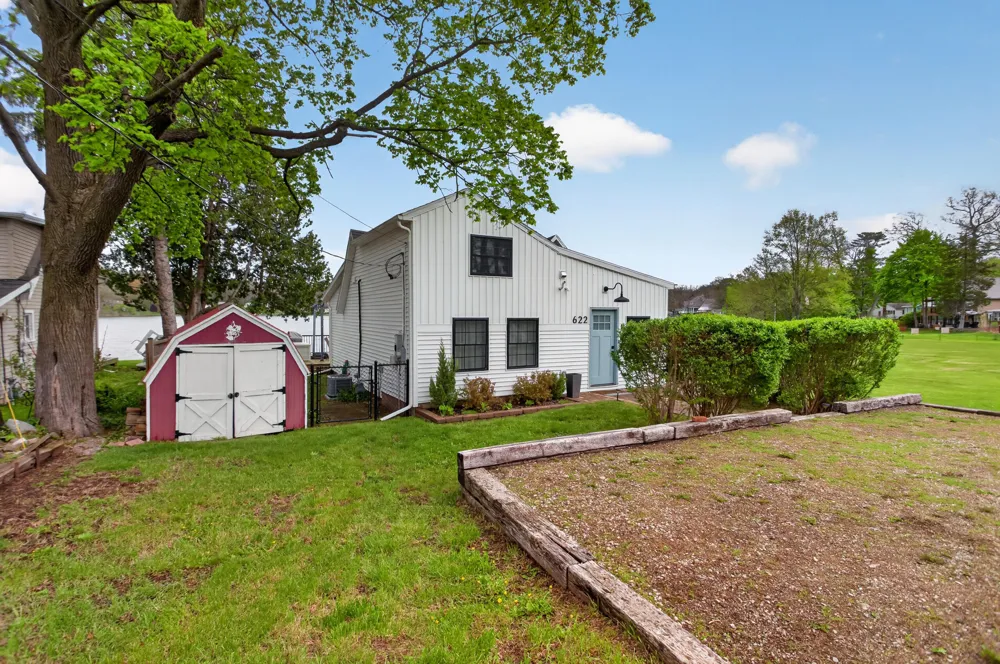 622 Swains Lake Drive Pulaski Township, MI 49237