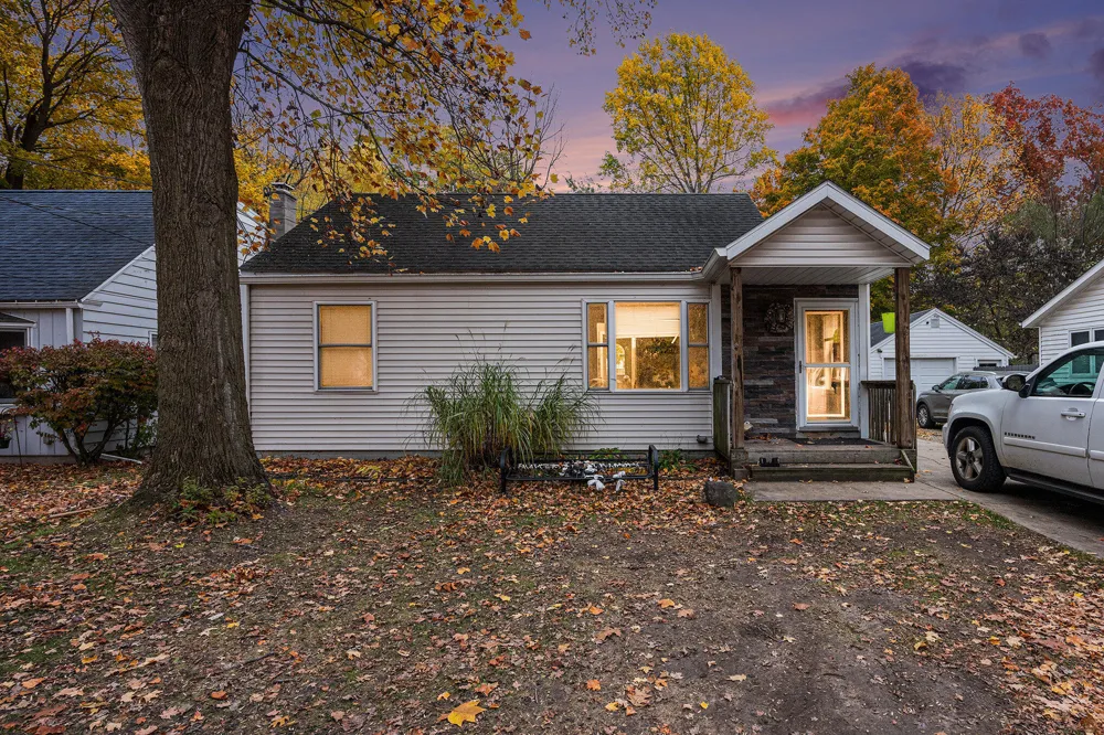 5418 Keyes Drive Cooper Charter Township, MI 49004