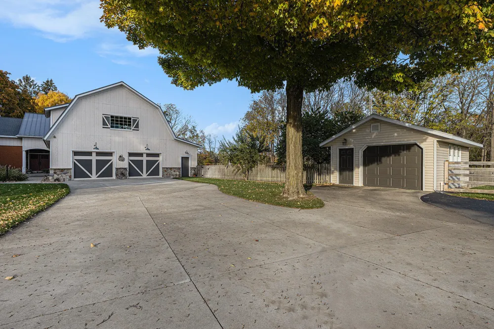 2325 Portage Road Bertrand Township, MI 49120