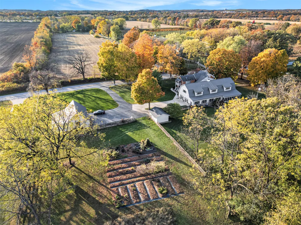 2325 Portage Road Bertrand Township, MI 49120