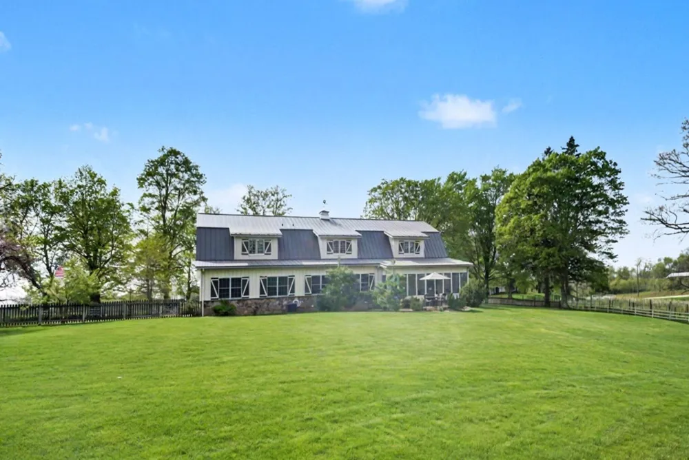 2325 Portage Road Bertrand Township, MI 49120