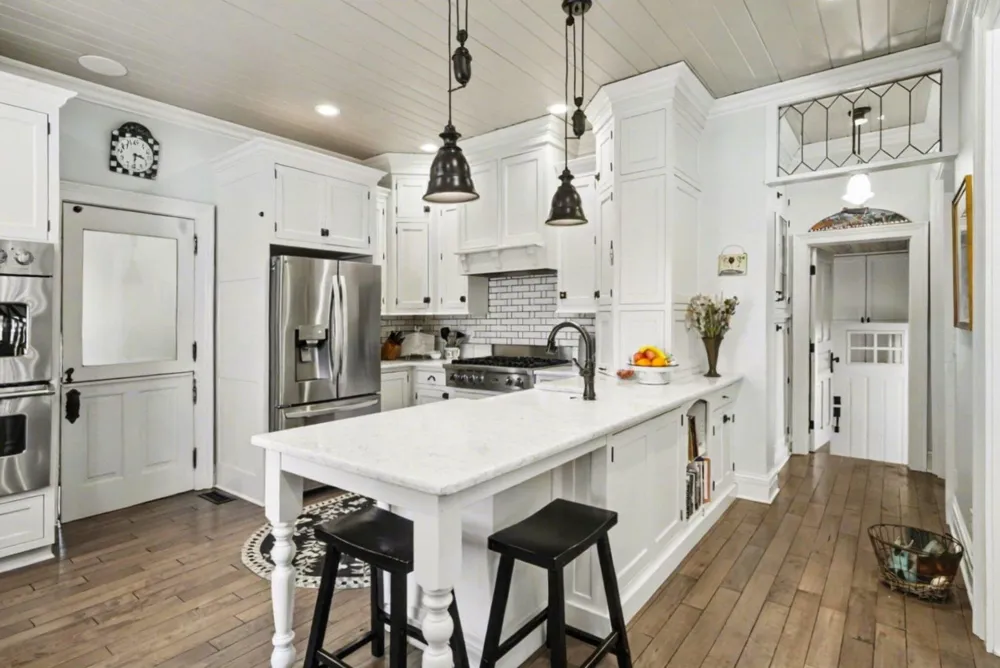 2325 Portage Road Bertrand Township, MI 49120