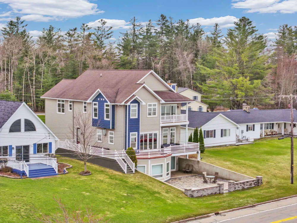 2121 Sunnyside Drive Cadillac City, MI 49601