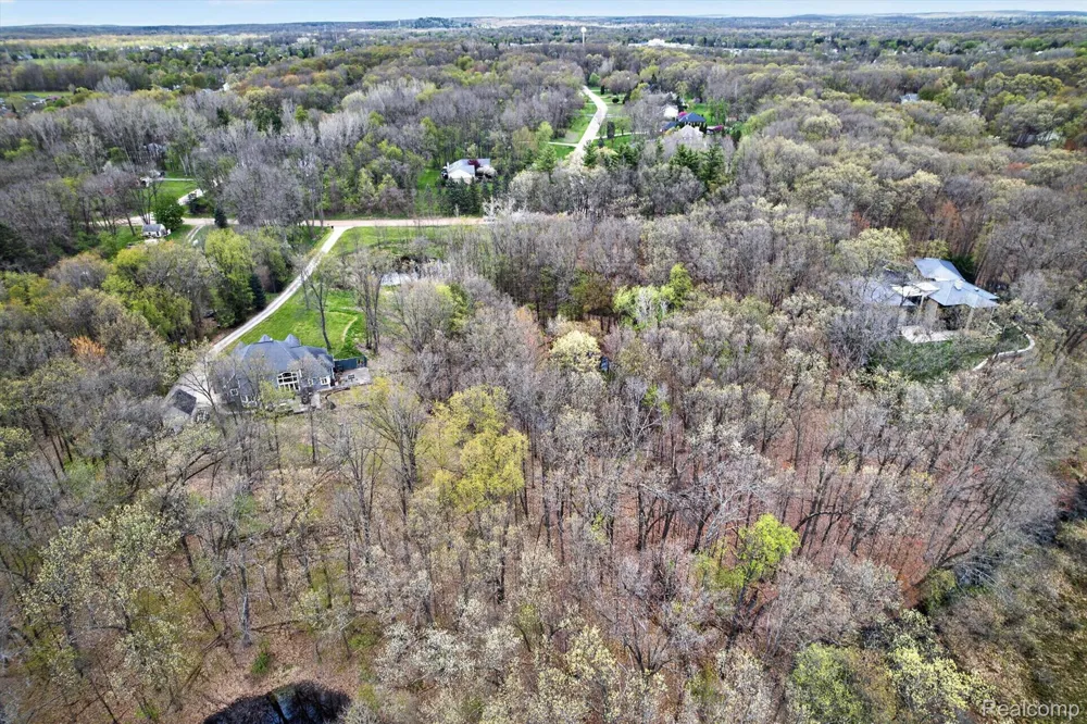 6944 Cooley Lake Road White Lake Charter Township, MI 48383
