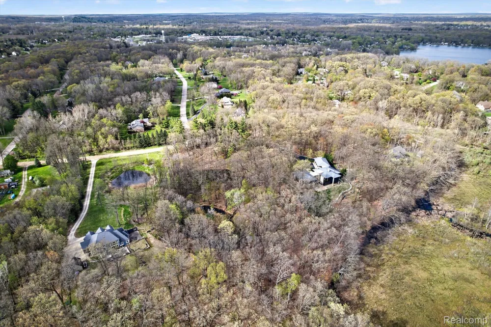 6944 Cooley Lake Road White Lake Charter Township, MI 48383