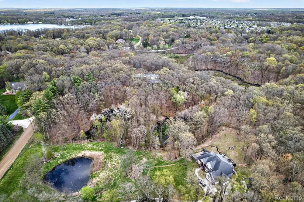 6944 Cooley Lake Road White Lake Charter Township, MI 48383