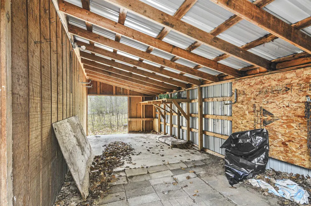 2561 E Johnson Road Norwich Township, MI 49651