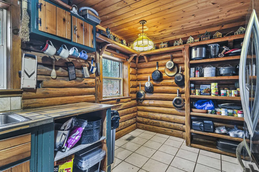 2561 E Johnson Road Norwich Township, MI 49651
