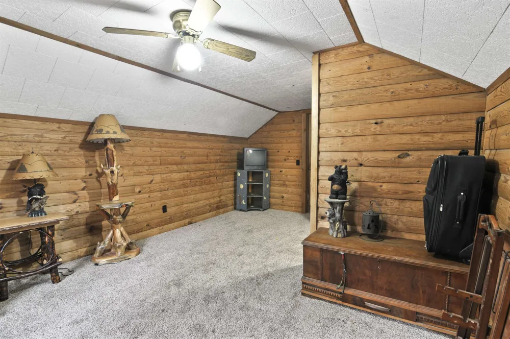 2561 E Johnson Road Norwich Township, MI 49651