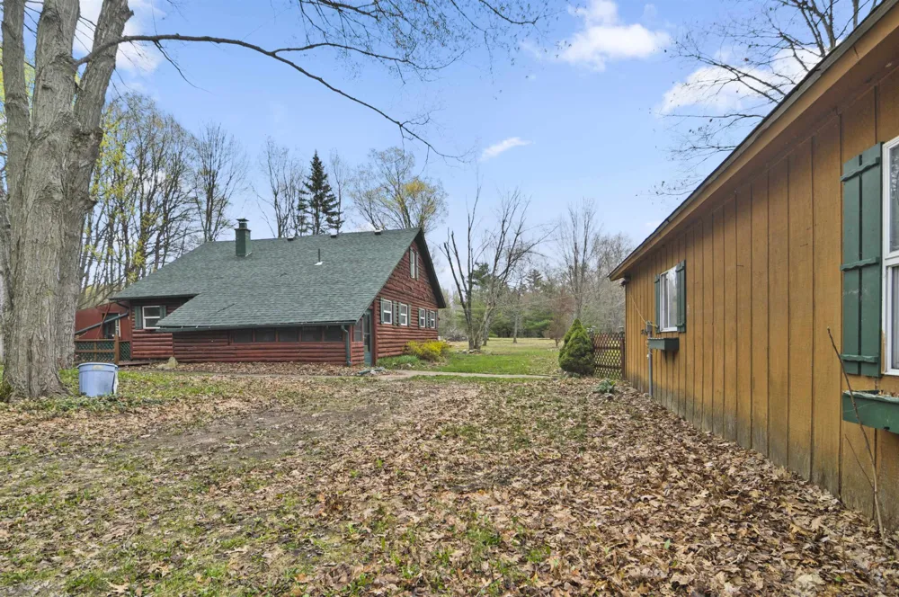 2561 E Johnson Road Norwich Township, MI 49651