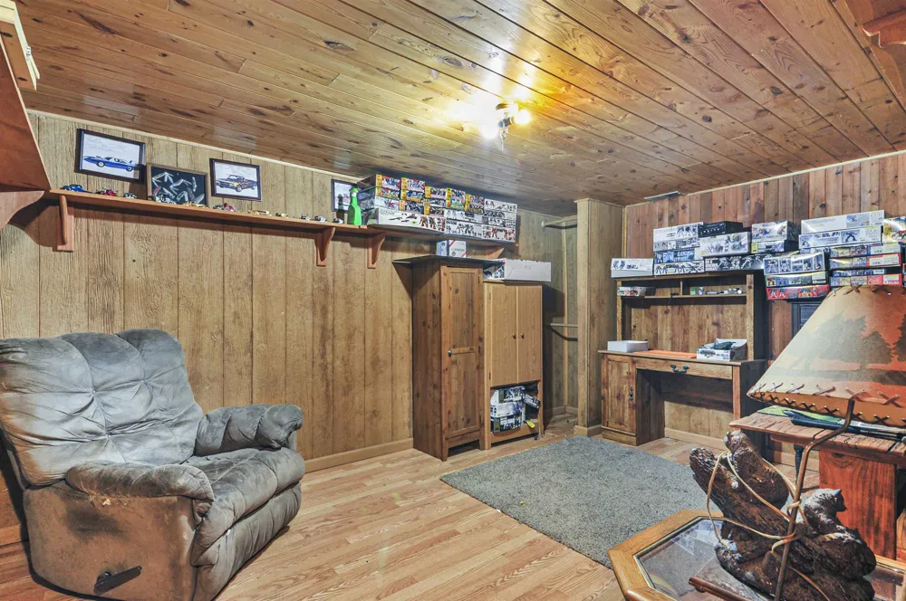 2561 E Johnson Road Norwich Township, MI 49651