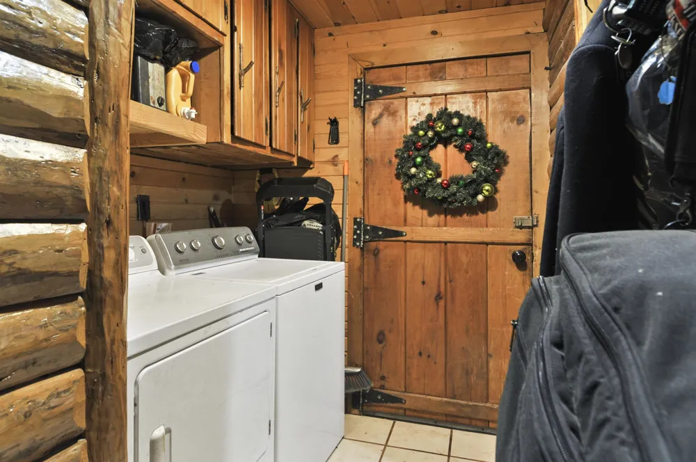 2561 E Johnson Road Norwich Township, MI 49651