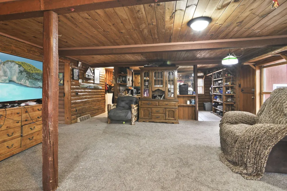 2561 E Johnson Road Norwich Township, MI 49651