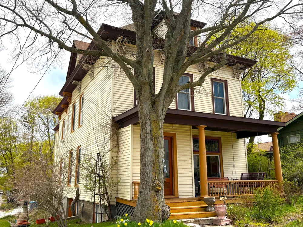 211 Maple Street Manistee City, MI 49660