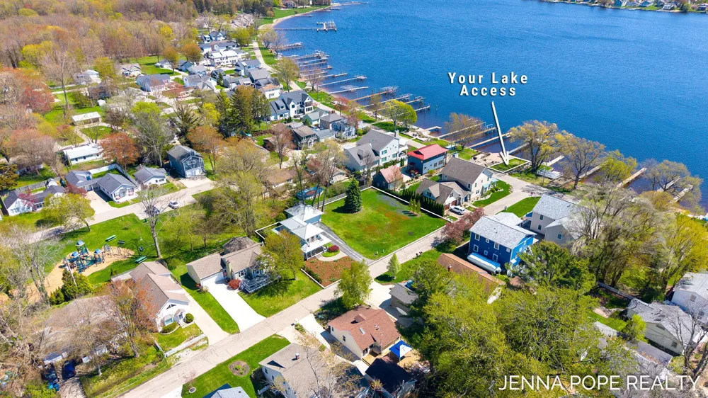 17554 Grand River Avenue Ferrysburg City, MI 49456