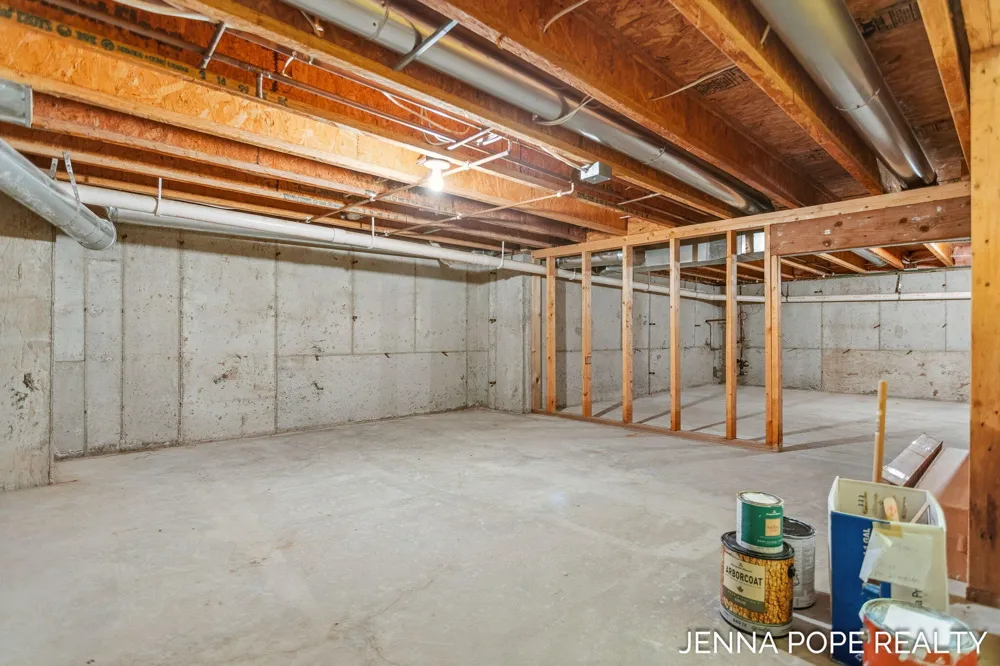 17554 Grand River Avenue Ferrysburg City, MI 49456