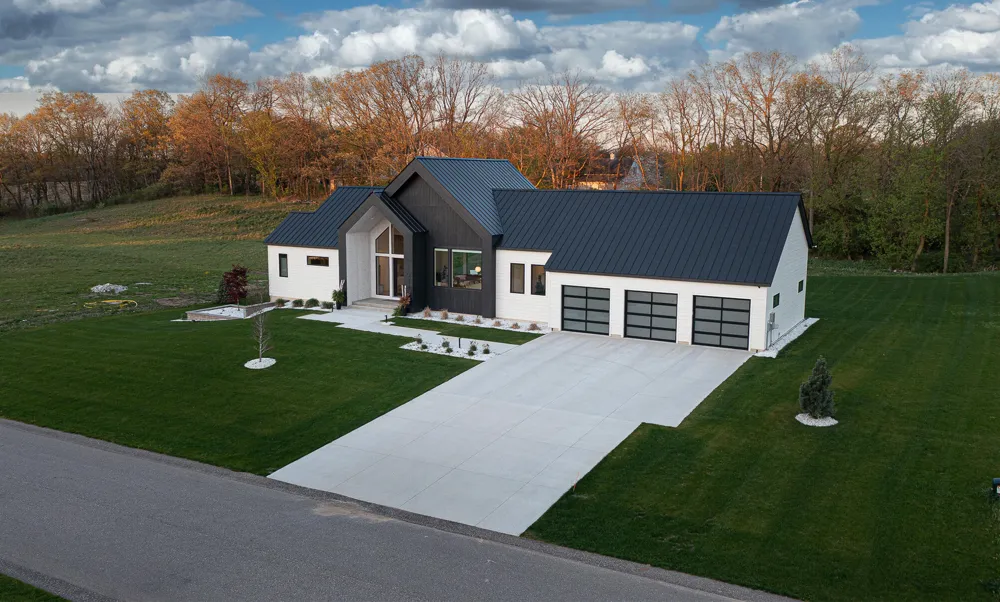 5044 Hickory Pointe Woods SE Cascade Charter Township, MI 49301