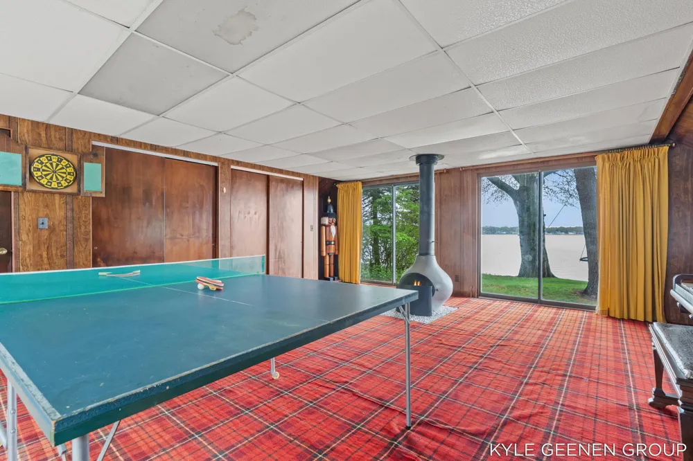 1418 Waukazoo Drive Park Township, MI 49424