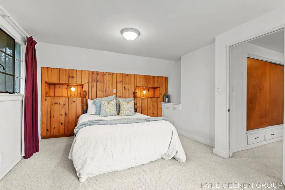 1418 Waukazoo Drive Park Township, MI 49424