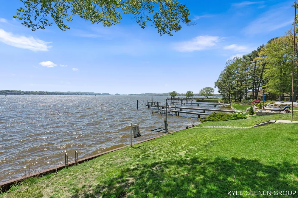 1418 Waukazoo Drive Park Township, MI 49424