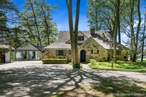 1418 Waukazoo Drive