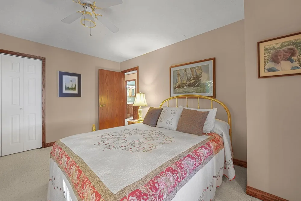 4923 Lakeview Drive Green Lake Township, MI 49643