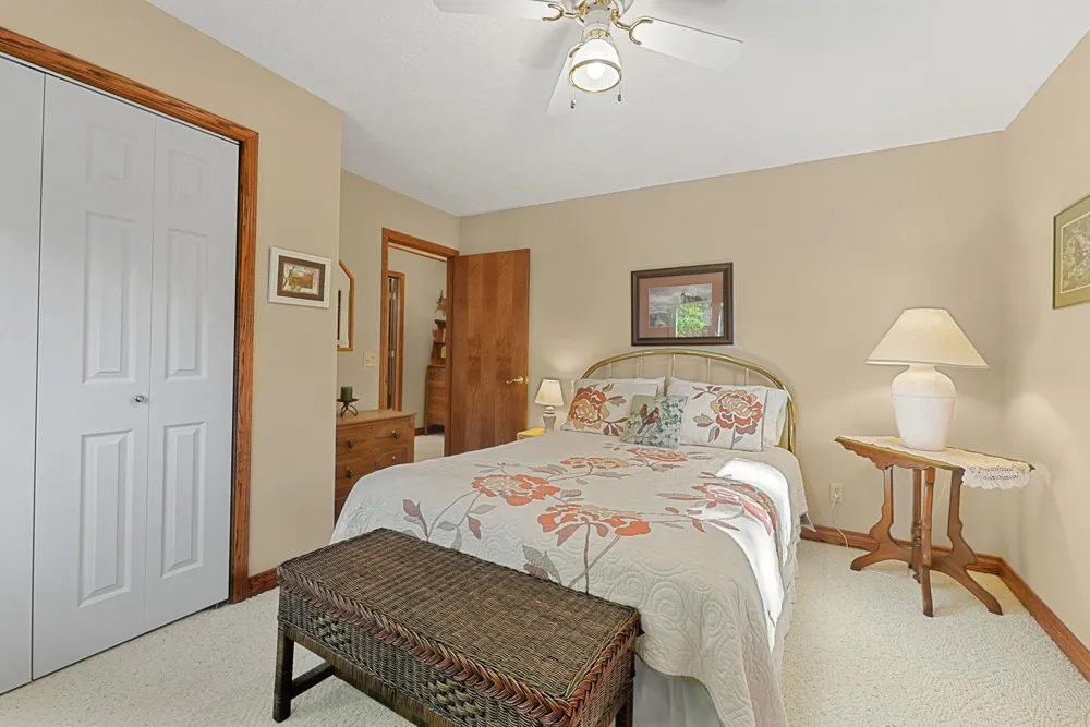 4923 Lakeview Drive Green Lake Township, MI 49643