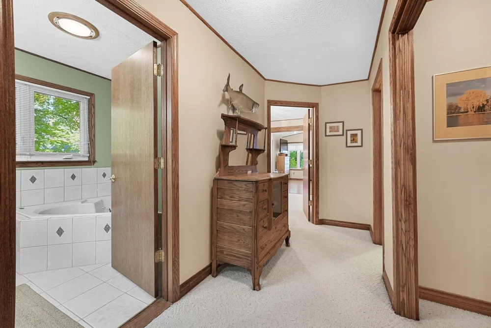 4923 Lakeview Drive Green Lake Township, MI 49643