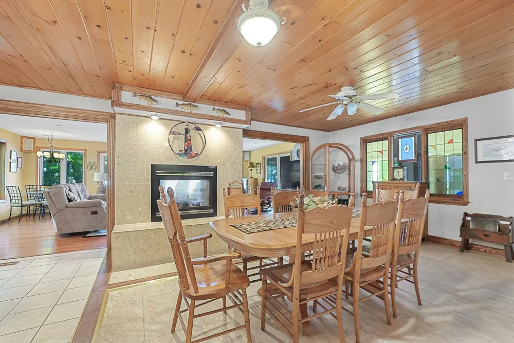 4923 Lakeview Drive Green Lake Township, MI 49643