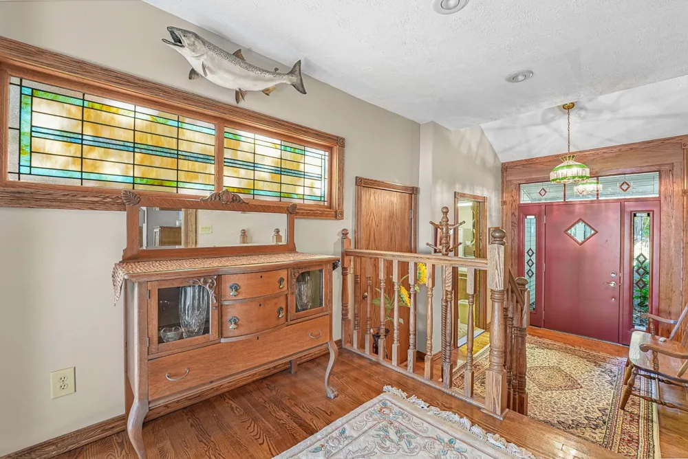4923 Lakeview Drive Green Lake Township, MI 49643
