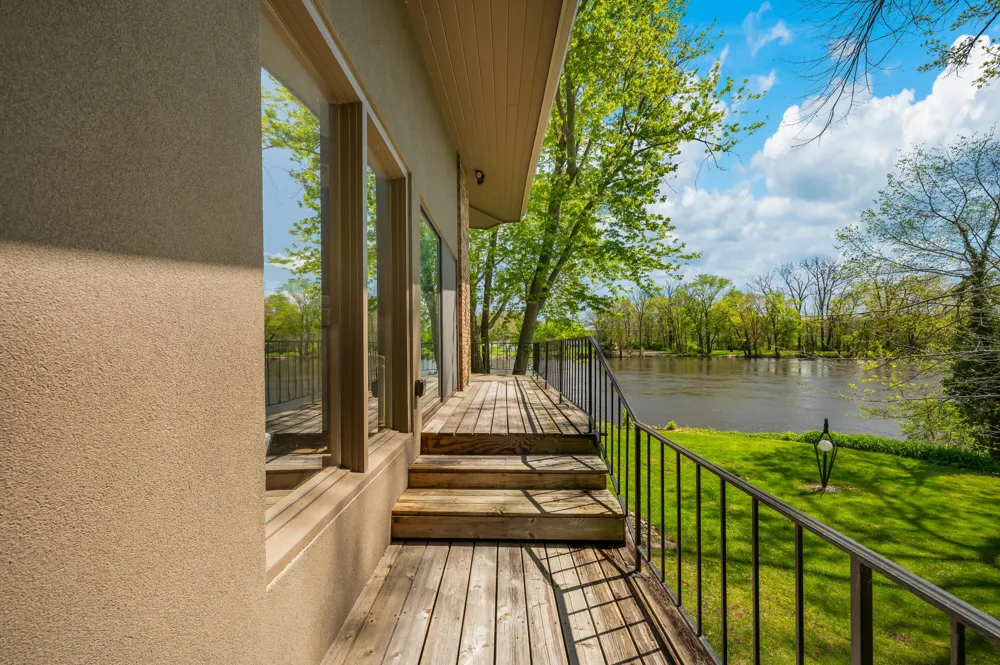 2135 Derfla Drive Royalton Township, MI 49085