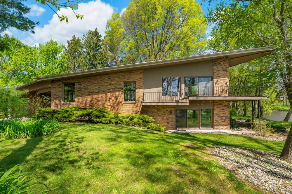 2135 Derfla Drive Royalton Township, MI 49085