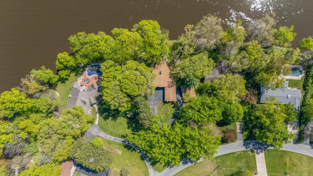 2135 Derfla Drive Royalton Township, MI 49085