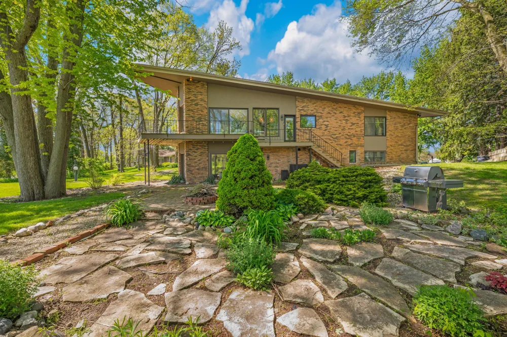 2135 Derfla Drive Royalton Township, MI 49085