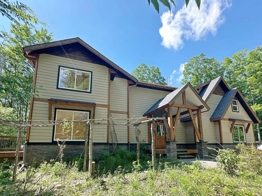 7058 Shade Tree Lane Long Lake Township, MI 49685