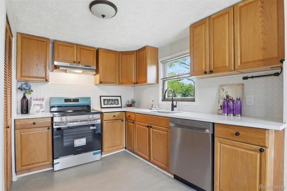 20052 Pine Street Brownstown Charter Township, MI 48183