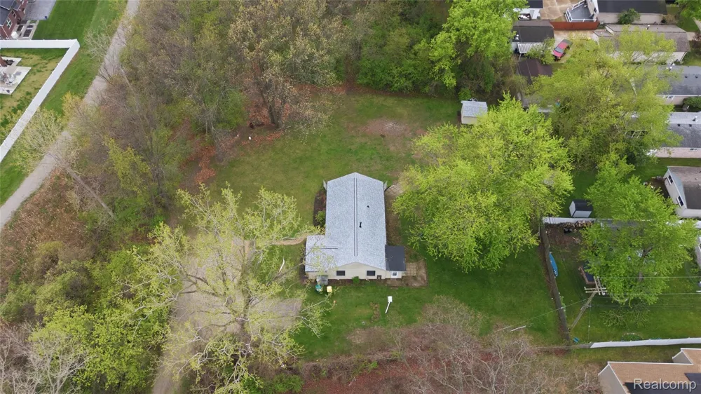 20052 Pine Street Brownstown Charter Township, MI 48183