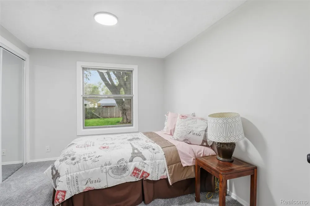 20052 Pine Street Brownstown Charter Township, MI 48183