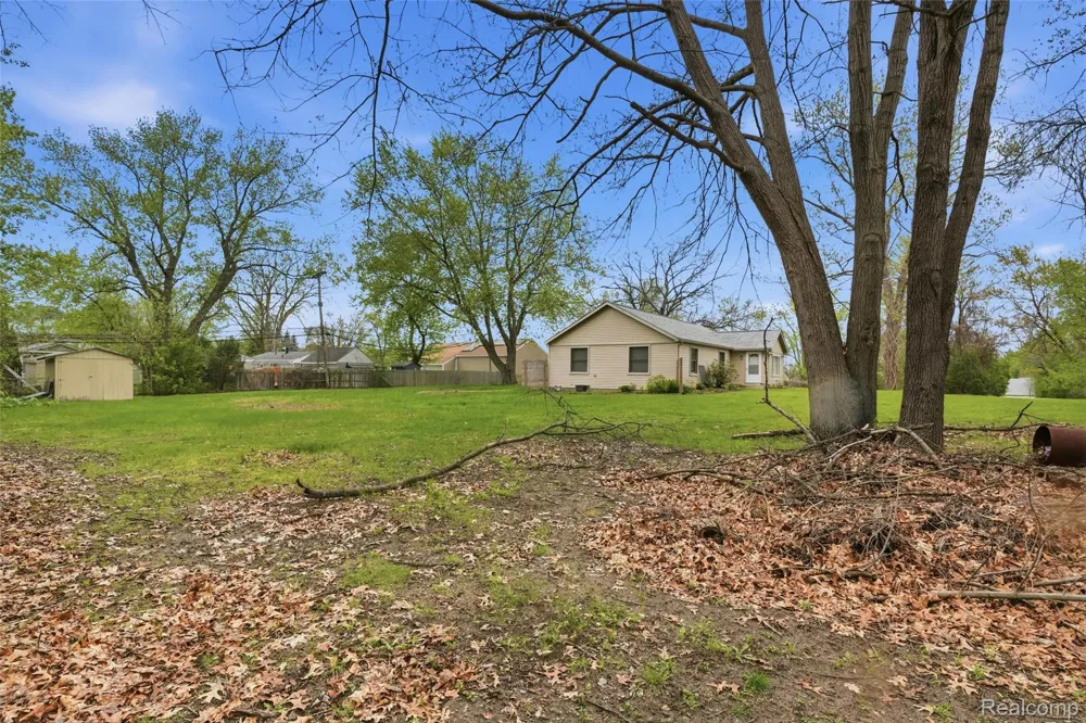 20052 Pine Street Brownstown Charter Township, MI 48183