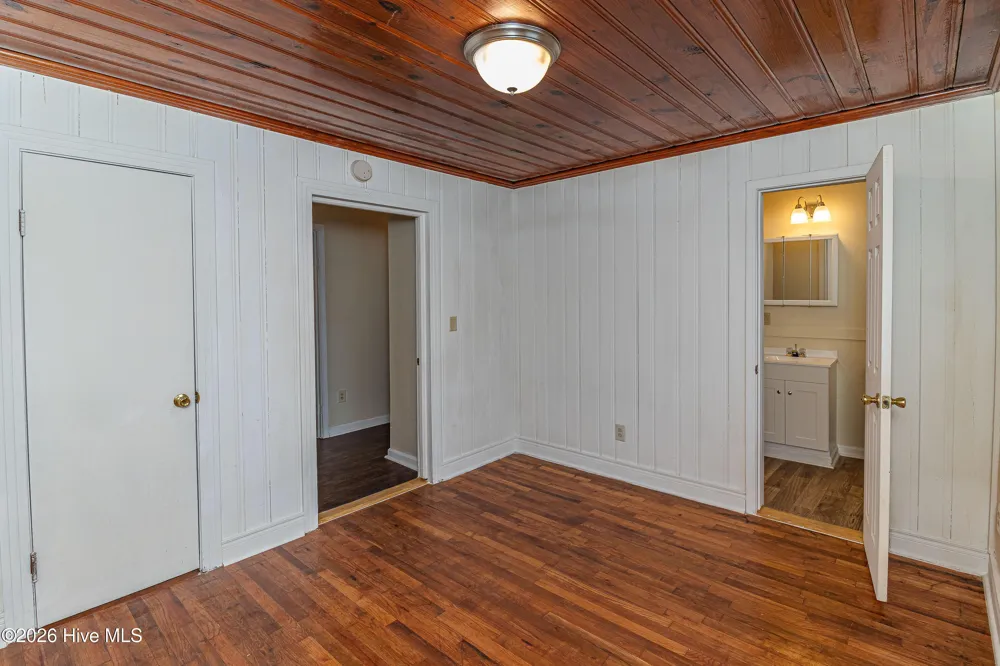 213 Oak Street Snow Hill, NC 28580